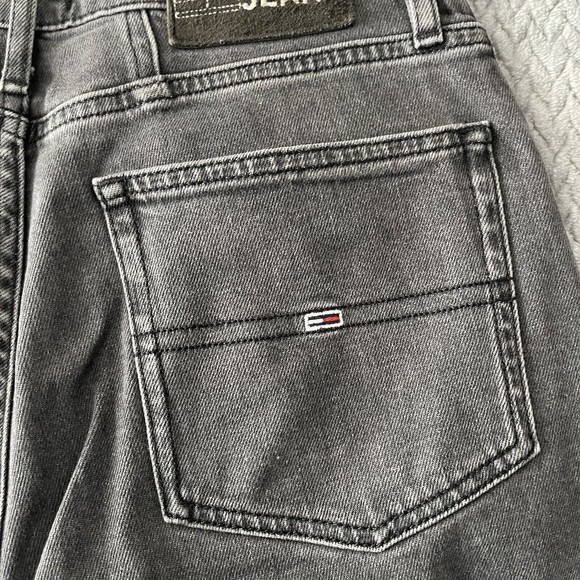 Tommy Hilfiger Y2K LOOK Mom Jeans, Cotton, High Rise tapered Grey Size 28 - Picture 9 of 12